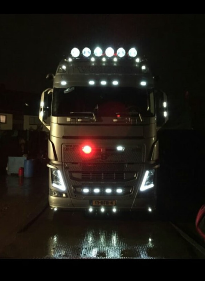 vrachtwagen-in-donker2